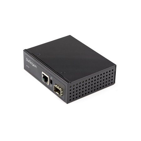 StarTech.com PoE+ Industrial Fiber to Ethernet Media Converter 60W