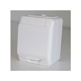 POLLMANN Nortic socket outlet w/child protection 1-f white