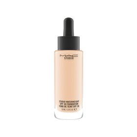MAC Studio Waterweight SPF 30 / PA ++ Foundation NC15
