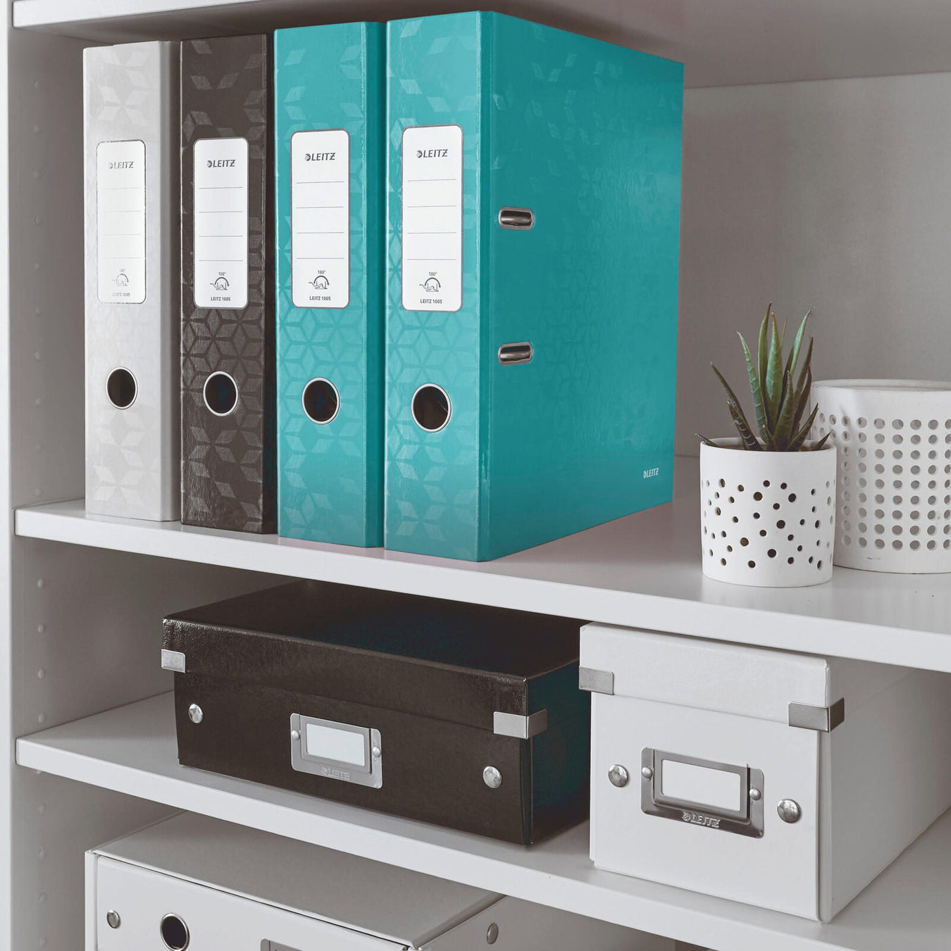 LEITZ Ordner Rückenbreite 8 cm DIN A4 Karton eisblau