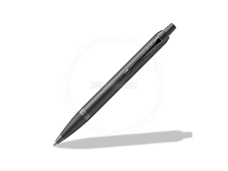 Parker IM Monochrome Kugelschreiber | blaue Tinte | Oberfläche und Zierteile in Dunkelgrau-Metallic | medium Spitze | Geschenkbo
