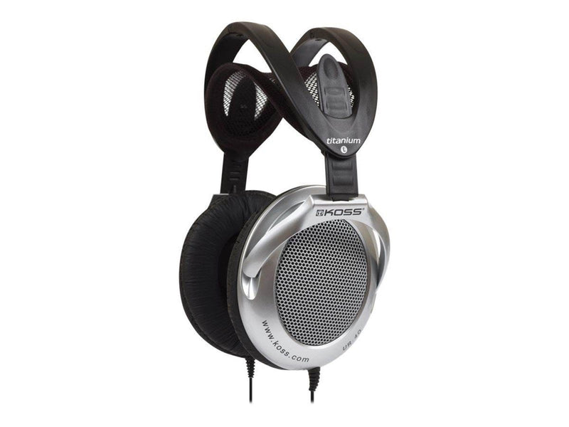 Koss UR40