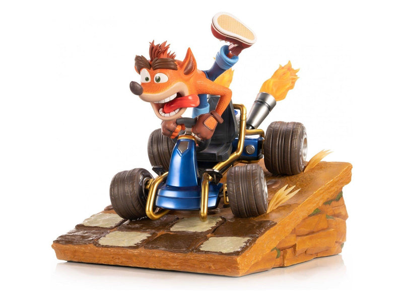 First 4 Figures - Crash Team Racing Nitro-Fueled Resin Painted Statue: Crash in Kart (Standard Edition) - Figur