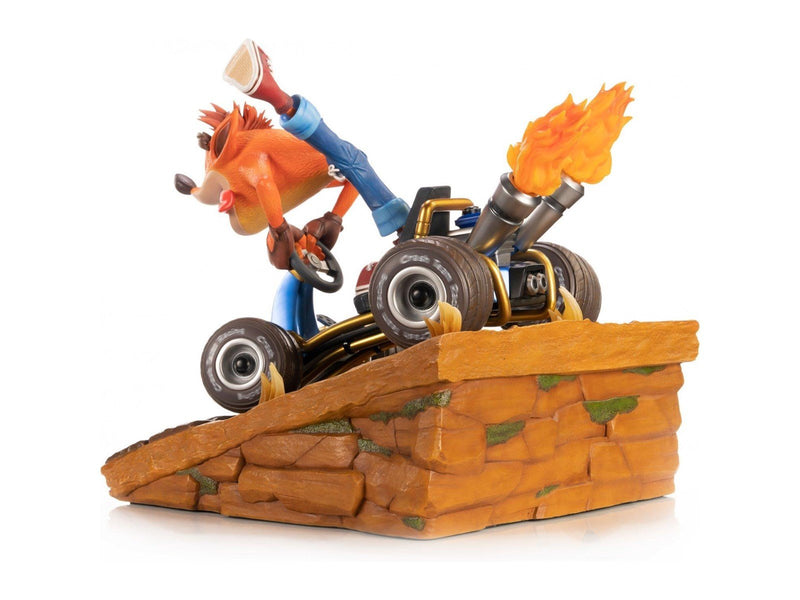 First 4 Figures - Crash Team Racing Nitro-Fueled Resin Painted Statue: Crash in Kart (Standard Edition) - Figur