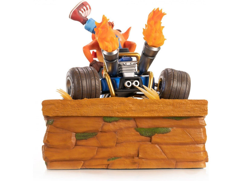First 4 Figures - Crash Team Racing Nitro-Fueled Resin Painted Statue: Crash in Kart (Standard Edition) - Figur