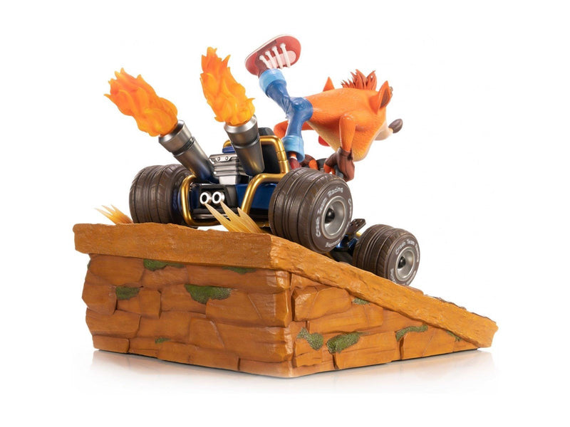 First 4 Figures - Crash Team Racing Nitro-Fueled Resin Painted Statue: Crash in Kart (Standard Edition) - Figur