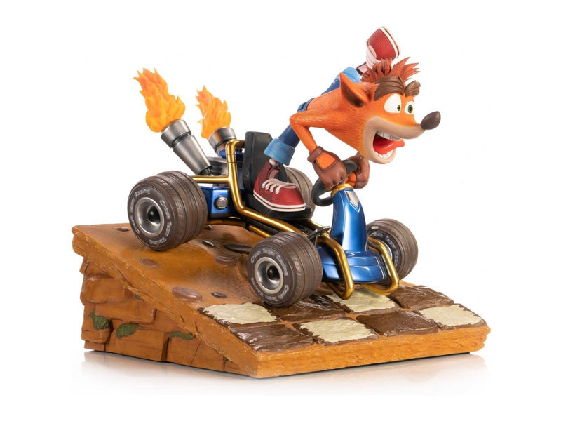 First 4 Figures - Crash Team Racing Nitro-Fueled Resin Painted Statue: Crash in Kart (Standard Edition) - Figur