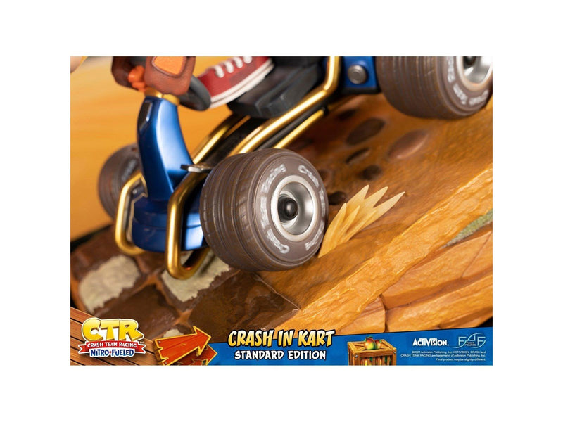 First 4 Figures - Crash Team Racing Nitro-Fueled Resin Painted Statue: Crash in Kart (Standard Edition) - Figur