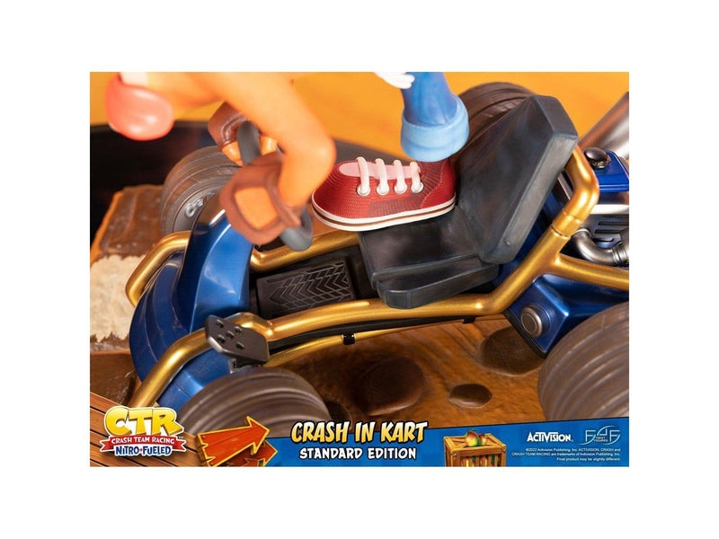 First 4 Figures - Crash Team Racing Nitro-Fueled Resin Painted Statue: Crash in Kart (Standard Edition) - Figur
