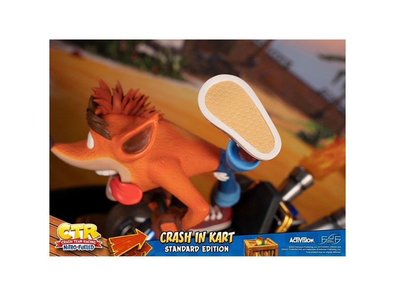 First 4 Figures - Crash Team Racing Nitro-Fueled Resin Painted Statue: Crash in Kart (Standard Edition) - Figur