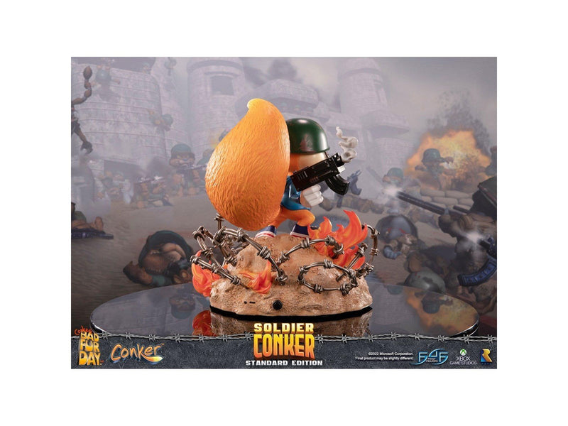 First 4 Figures - Conker's Bad Fur Day Resin Painted Statue: Soldier Conker (Standard Edition) - Figur