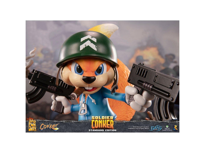 First 4 Figures - Conker's Bad Fur Day Resin Painted Statue: Soldier Conker (Standard Edition) - Figur