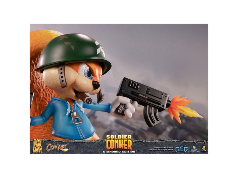 First 4 Figures - Conker's Bad Fur Day Resin Painted Statue: Soldier Conker (Standard Edition) - Figur