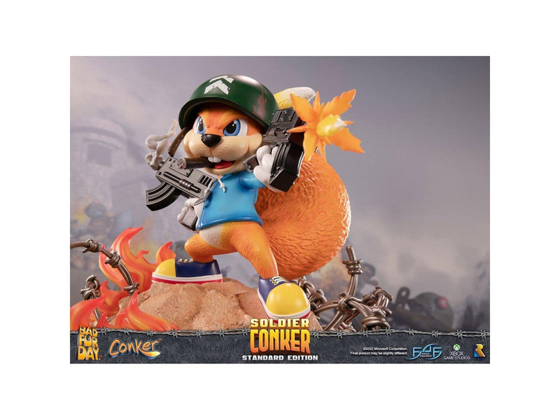 First 4 Figures - Conker's Bad Fur Day Resin Painted Statue: Soldier Conker (Standard Edition) - Figur