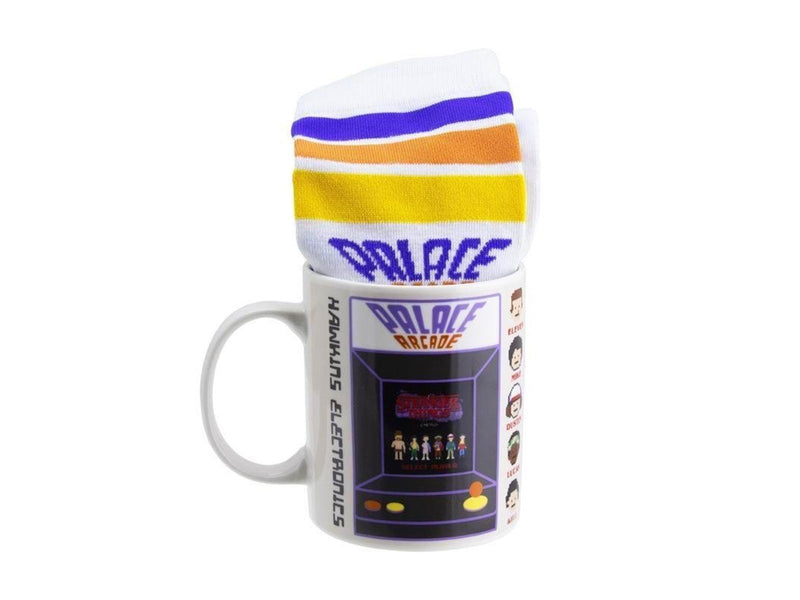 Paladone - Stranger Things Mug and Socks - Becher