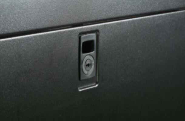 APC NetShelter SX, 24 HE Server Rack-Gehäuse, 600 mm x 1070 mm, mit schwarzen Seitenteilen (AR3104)
