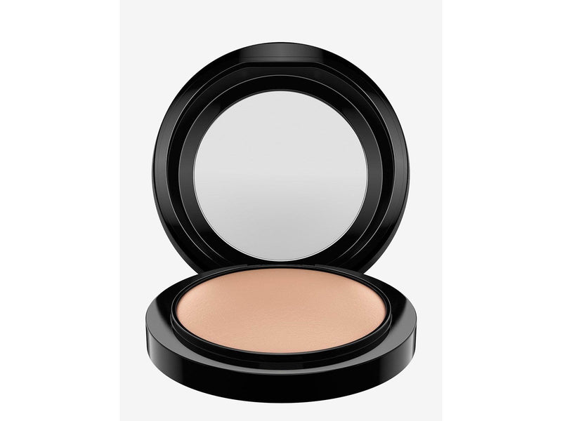 MAC Mineralize Skinfinish Medium Dark
