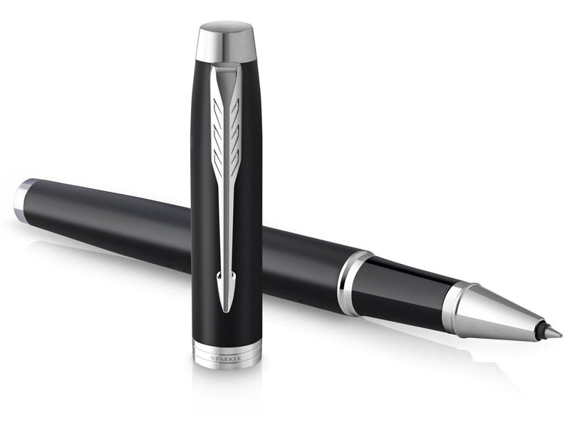 Parker IM Rollerball | Mattschwarz mit Chrom-Zierteilen | feine Spitze mit schwarzer Tinte | Geschenkbox