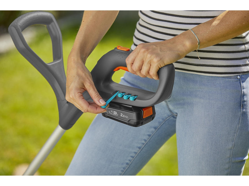 Gardena Akku-Trimmer SmallCut 23/18V P4A Ready-To-Use Set