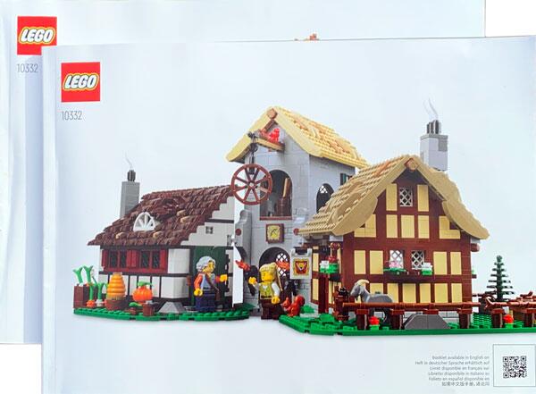 LEGO® Icons Mittelalterlicher Stadtplatz