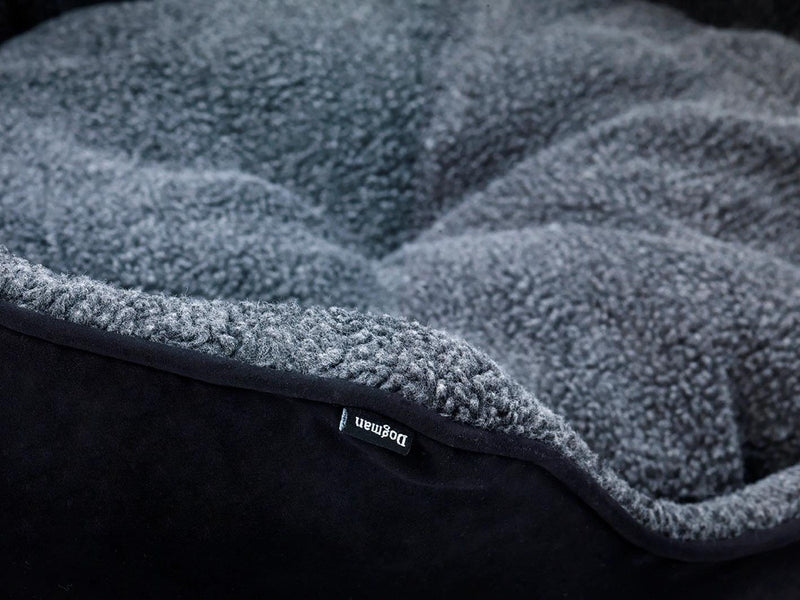 Dogman Pet Bed Sherpa High Rim Black Small 50x43x21cm