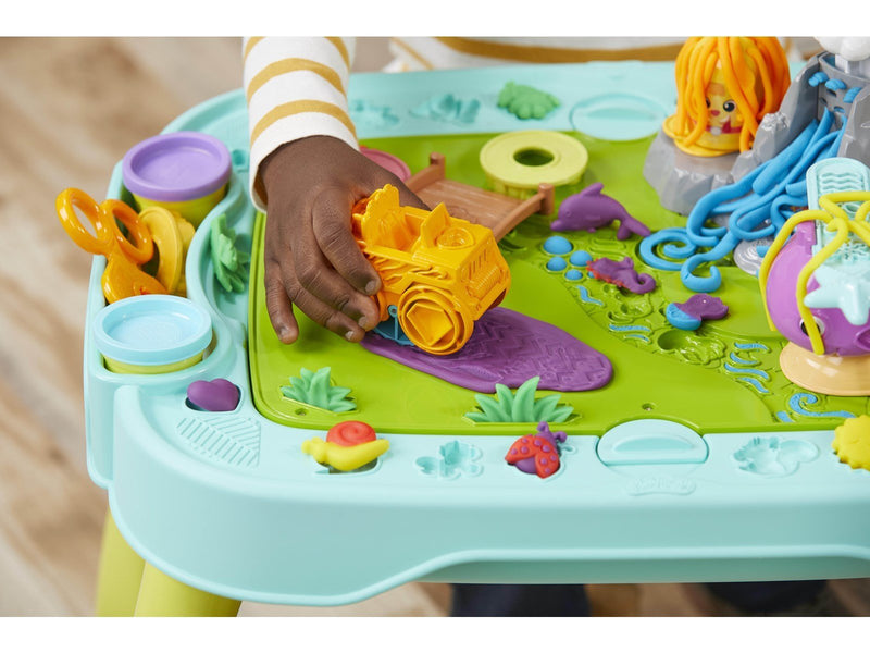 Hasbro Creativity Table