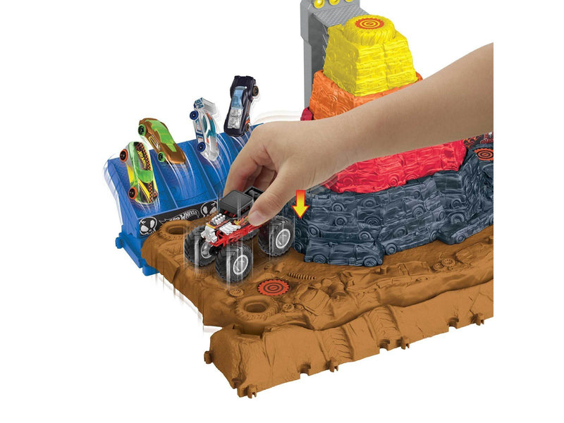 Hot Wheels Monster Trucks Arena Smashers Bone Shaker Ultimate Crush Yard With 1 Vehicle