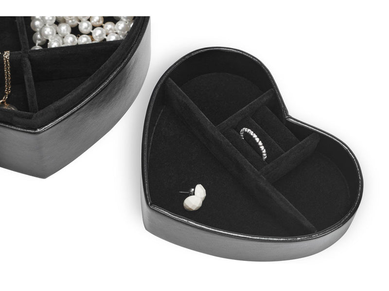 Gillian Jones - Jewelry box - heart shaped