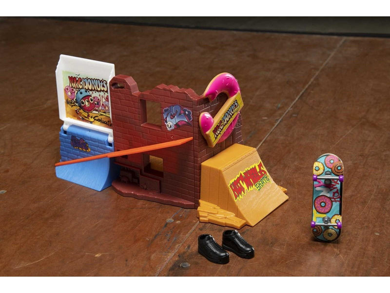 Hot Wheels Skate Donut Skatepark With Tony Hawk Fingerboard & Pair Of Skate Shoes