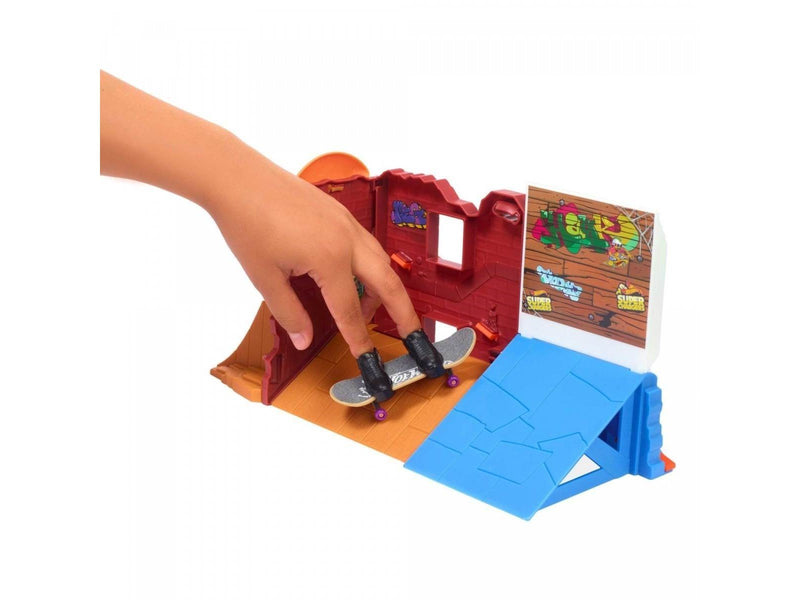Hot Wheels Skate Donut Skatepark With Tony Hawk Fingerboard & Pair Of Skate Shoes