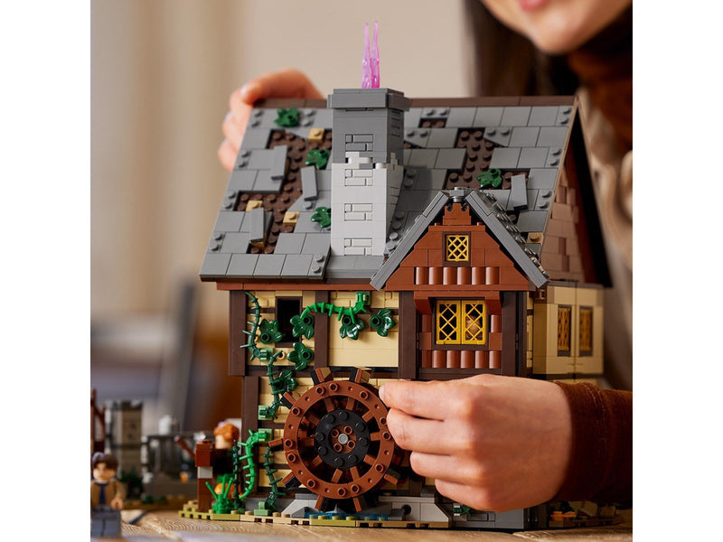 LEGO Ideas 21341 Disney Hocus Pocus: Das Hexenhaus der Sanderson-Schwestern