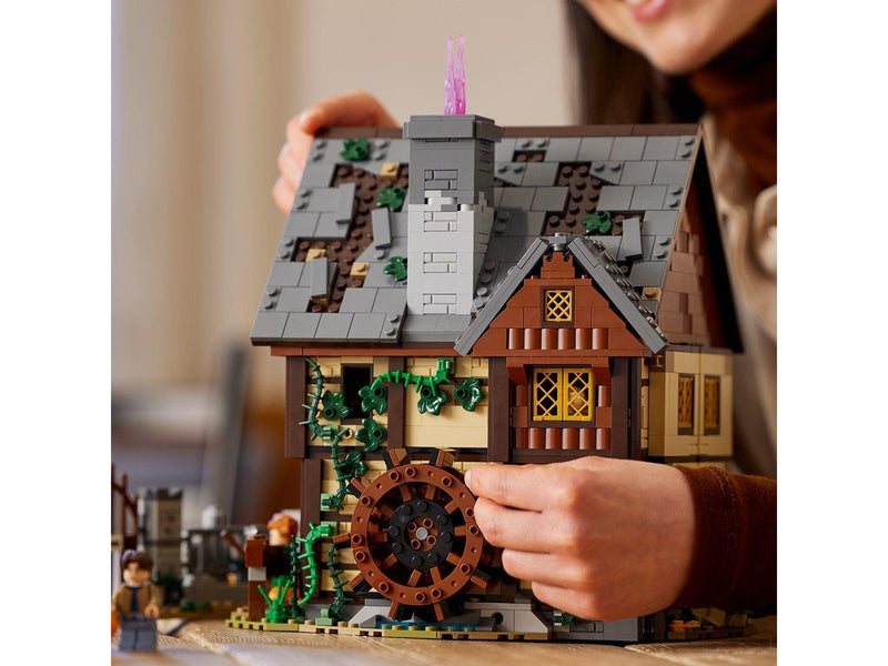 LEGO Ideas 21341 Disney Hocus Pocus: Das Hexenhaus der Sanderson-Schwestern