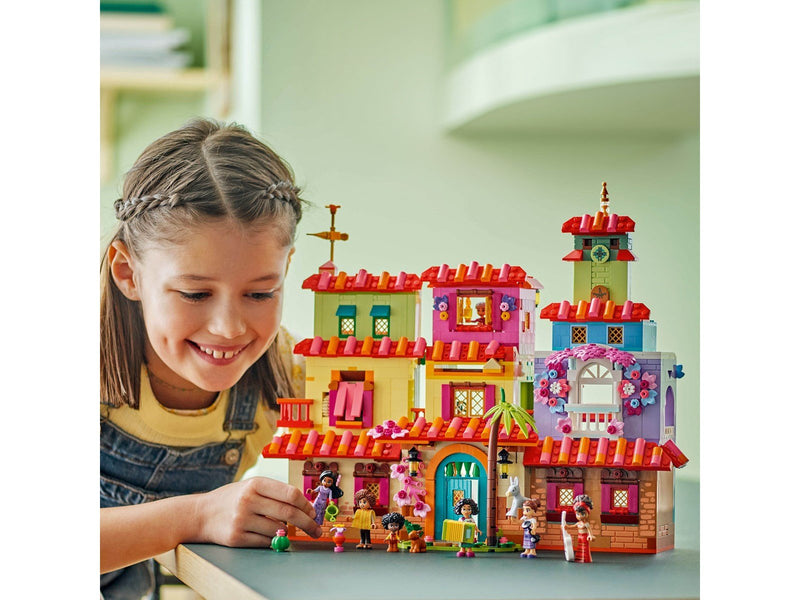 LEGO Disney 43245 Das magische Haus der Madrigals