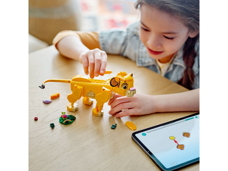 LEGO Disney 43243 Simba, das Löwenjunge des Königs