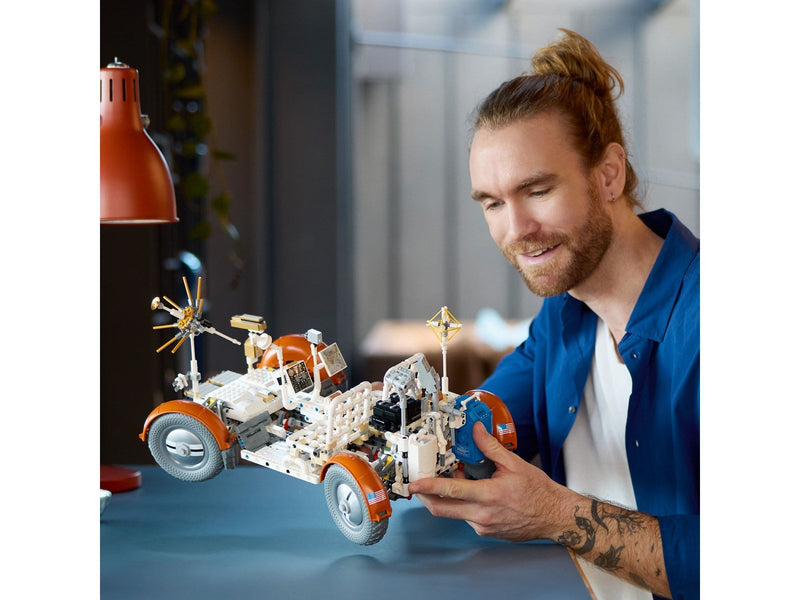 LEGO Technic 42182 NASA Apollo Lunar Roving Vehicle (LRV)