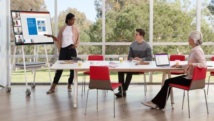 Steelcase Wagen für interaktives flaches Paneel Grau, Arctic White, Pewter für Microsoft Surface Hub 2S/3