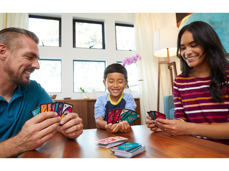 UNO FLIP! Double-Sided Card Game