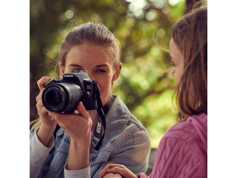 Canon EOS 250D 18-55mm III