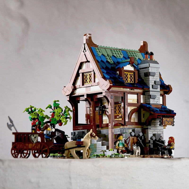 LEGO® Ideas Mittelalterliche Schmiede 21325