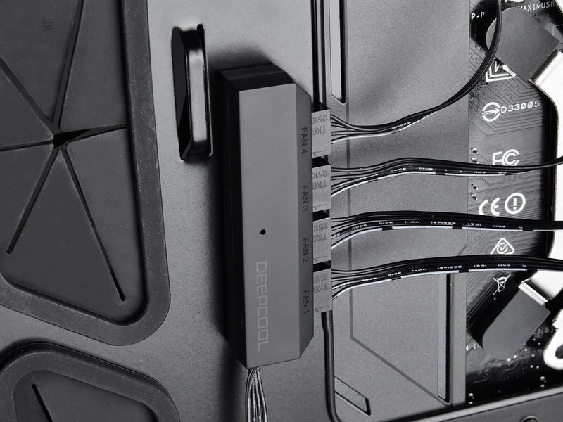 DeepCool FH-04 - Fan Hub