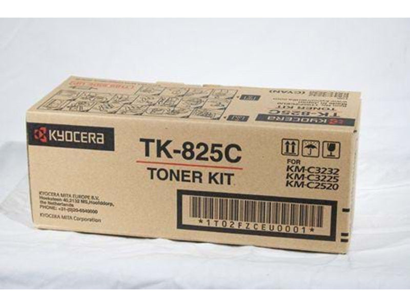 Kyocera TK 825C Toner - Toner kit Cyan