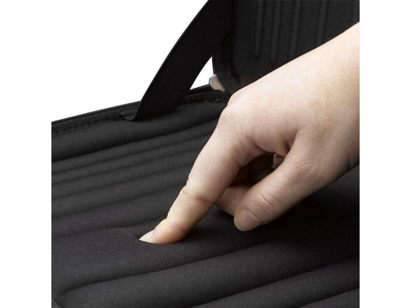 Case Logic 13.3" hart Shell Notebook Sleeve