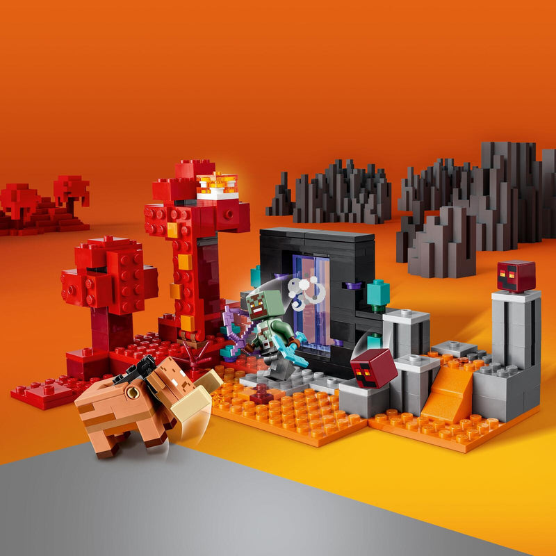 LEGO® Minecraft™ 21255 Hinterhalt am Netherportal