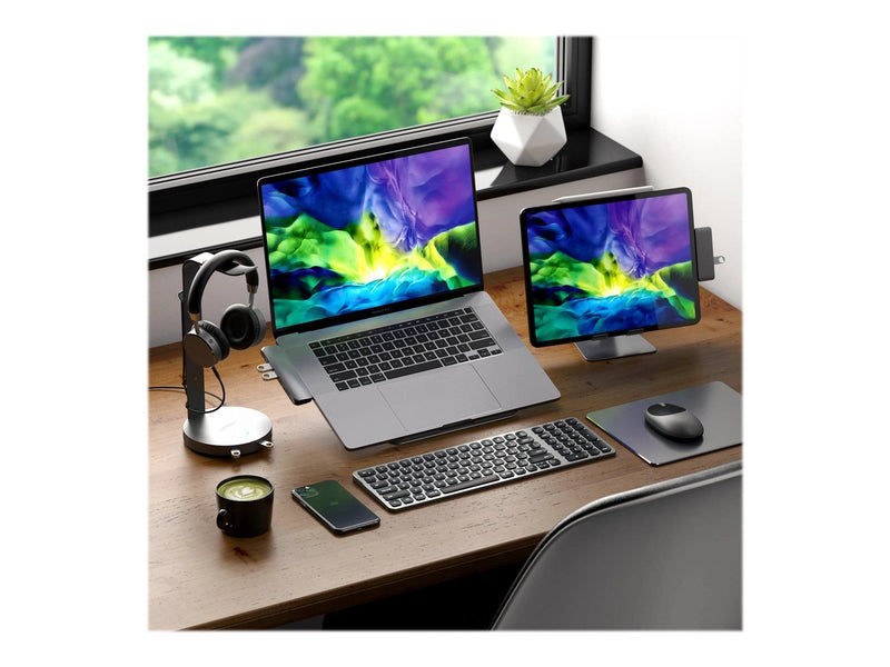 Satechi Aluminum Headphone Stand with built in USB Hub