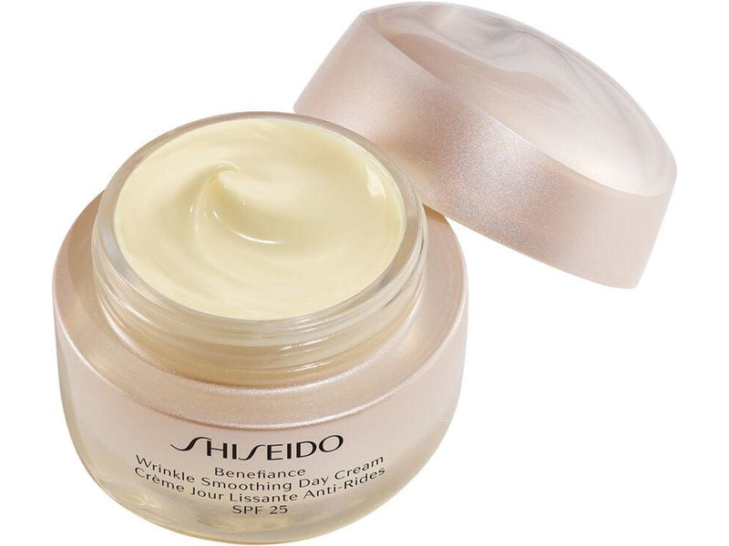 Shiseido Benefiance Wrinkle Smoothing Day Cream SPF20 50ml