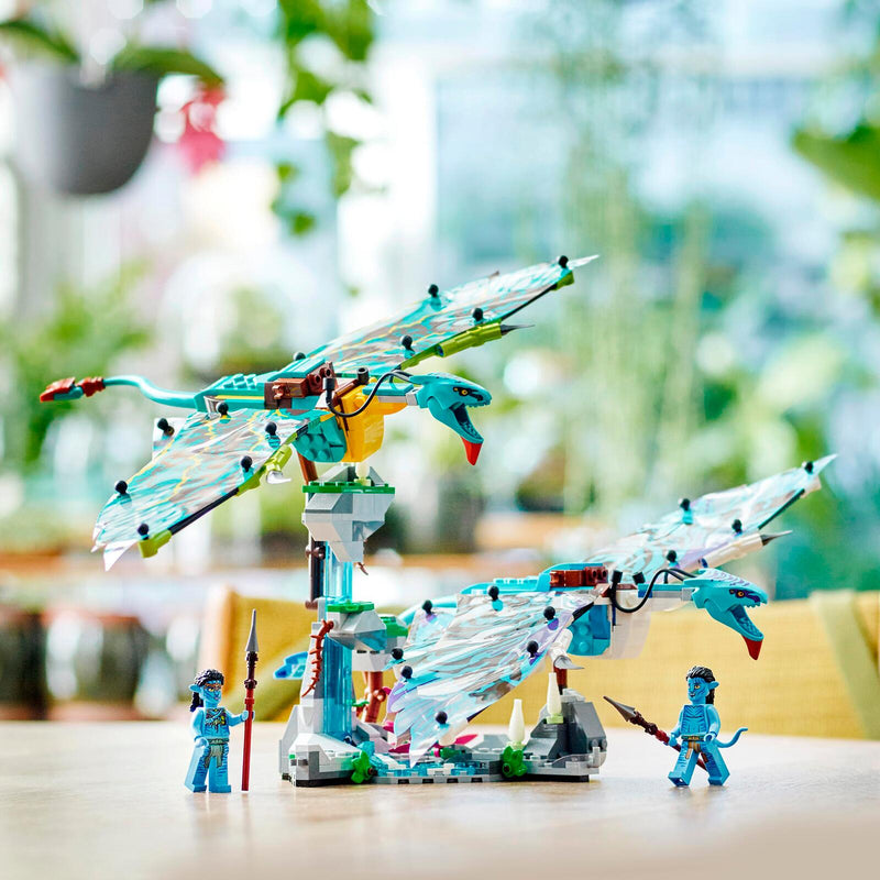 LEGO® Avatar Jakes und Neytiris erster Flug auf einem Banshee 75572