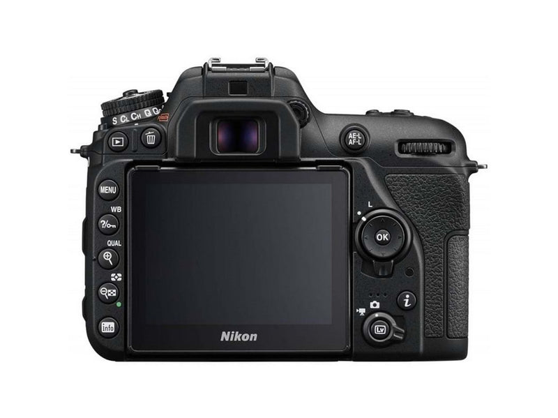 Nikon D7500 18-140mm VR