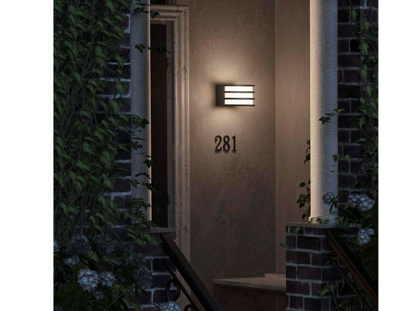 Philips Hue Outdoor Lucca Wandleuchte