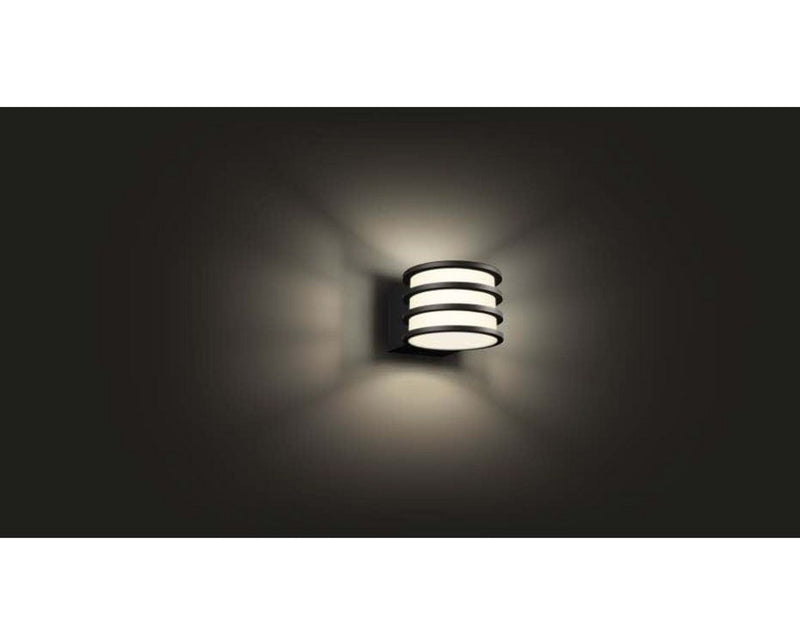 Philips Hue Outdoor Lucca Wandleuchte