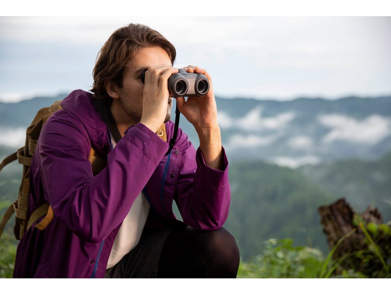 Canon Binoculars 10 x 20 IS